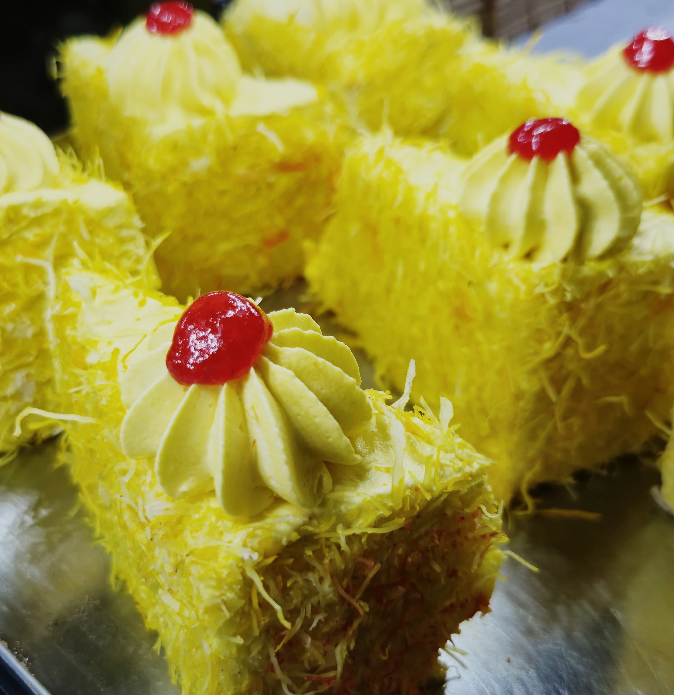 Pineapple Delight Piece Cake 5pcs